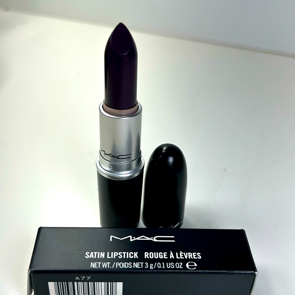 MAC Satin Lipstick - Cyber